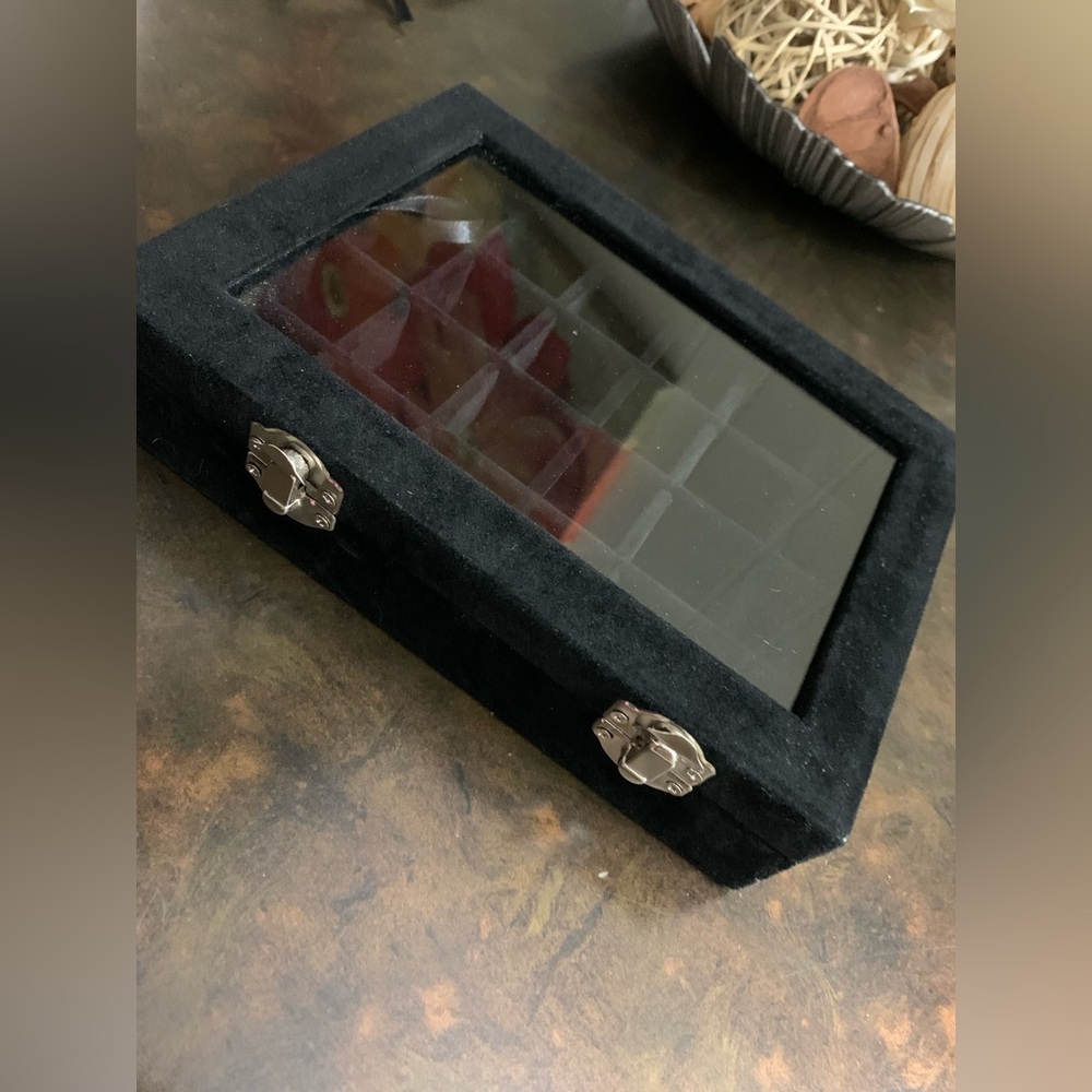 Jewelry box - Picture 3 of 5
